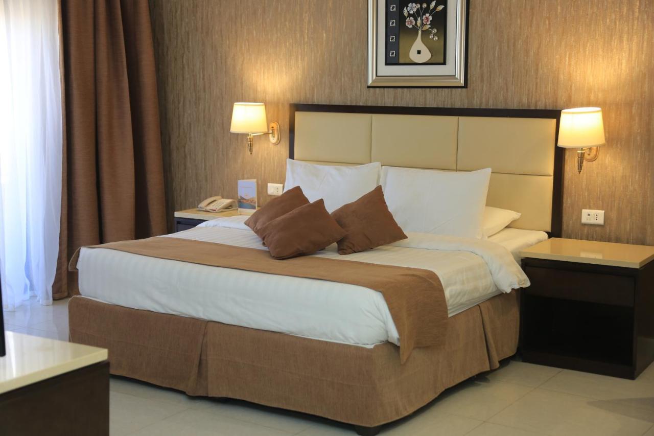 Grand East Hotel - Resort & Spa Dead Sea Sweimeh Habitación foto